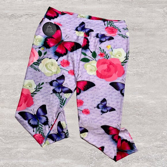 Butterfly & Roses Print Lilac Capri Soft Leggings - Picture 1 of 3